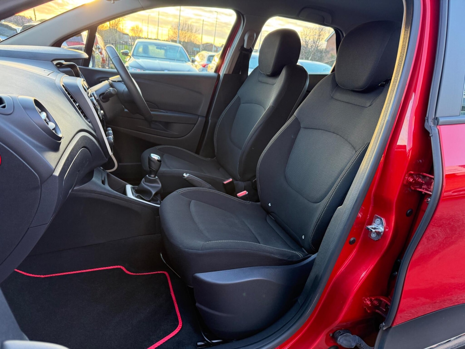 Used Renault Captur 2018 for sale - 77645763: Photo 14