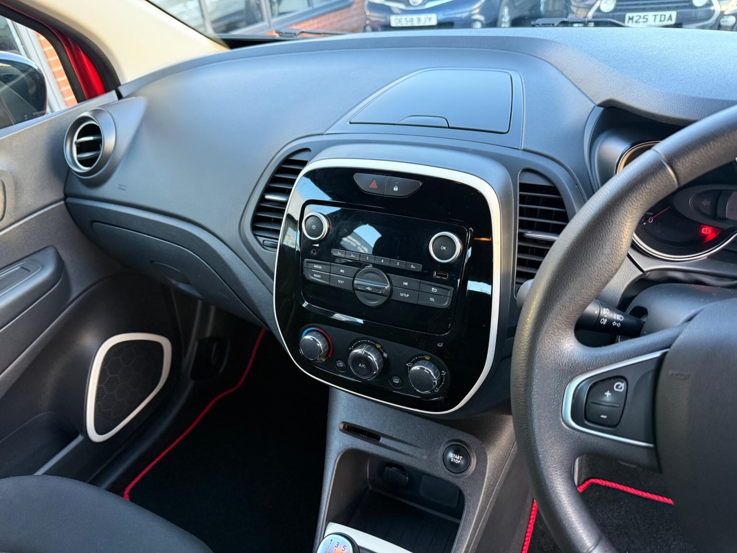 Used Renault Captur 2018 for sale - 77645763: Photo 23