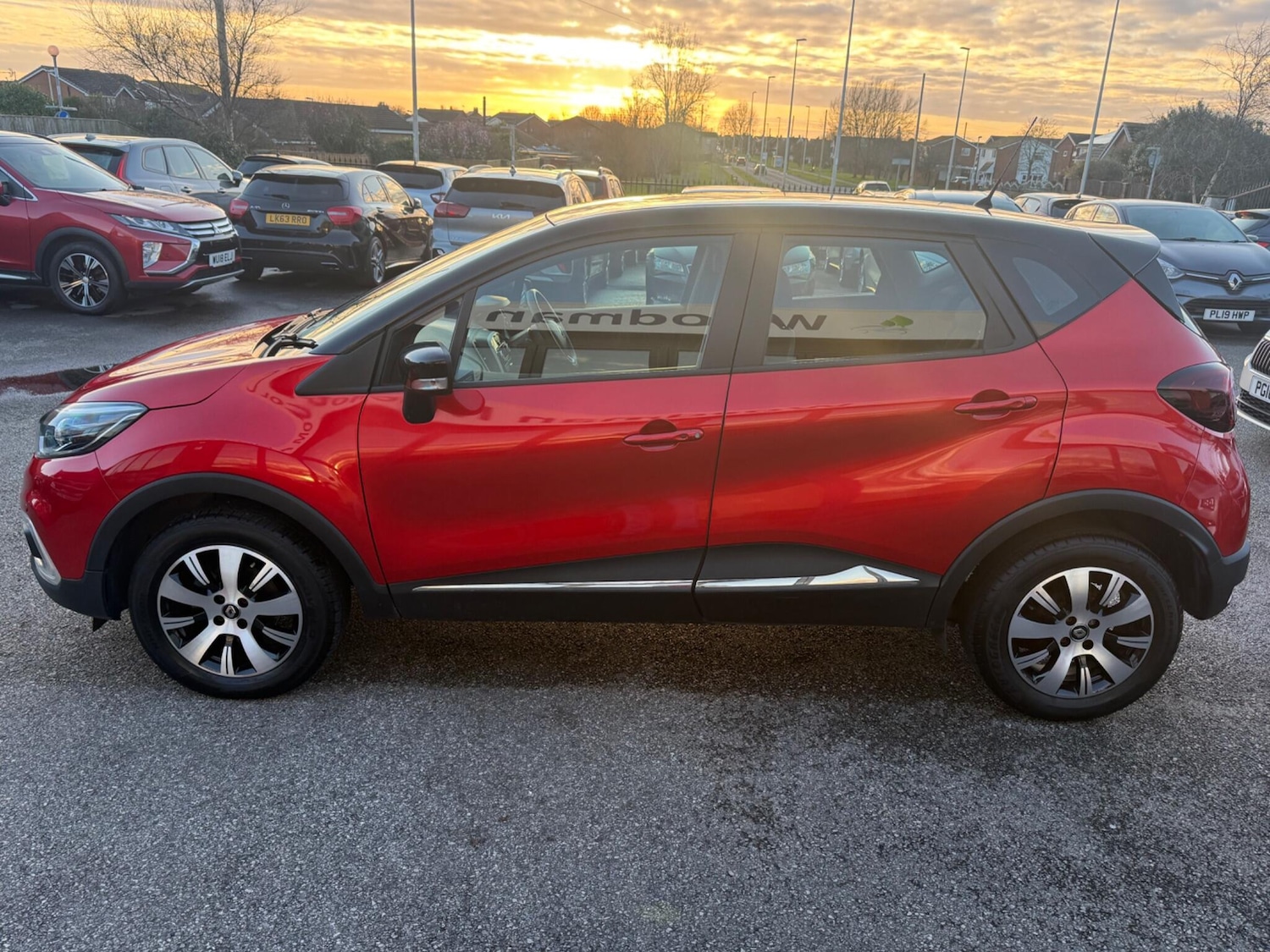 Used Renault Captur 2018 for sale - 77645763: Photo 4