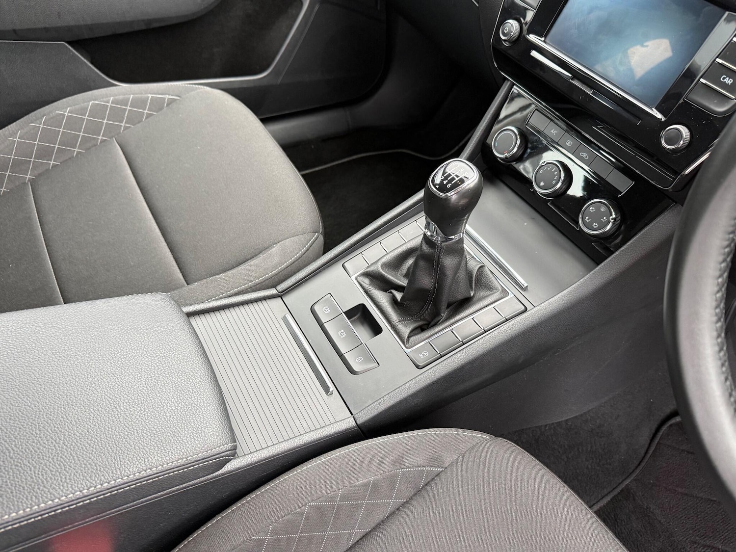 Used Skoda Superb 2024 for sale - 77177805: Photo 30