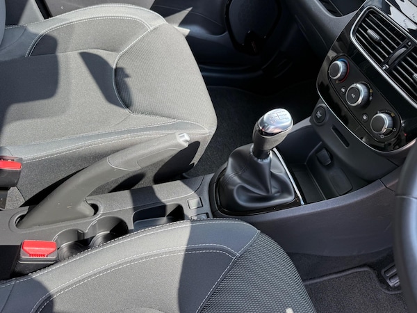 Used Renault Clio 2019 for sale - 75696939: Photo 34