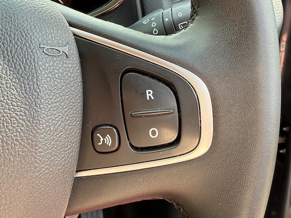 Used Renault Clio 2019 for sale - 75696939: Photo 35