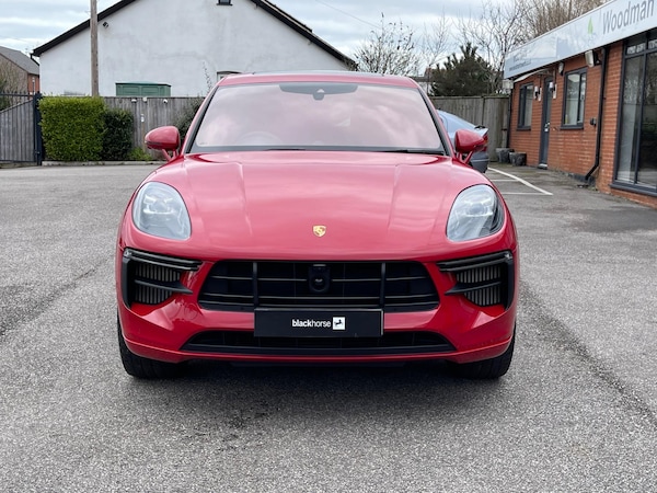 Used Porsche Macan 2020 for sale - 75669288: Photo 2
