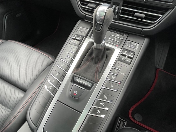 Used Porsche Macan 2020 for sale - 75669288: Photo 51