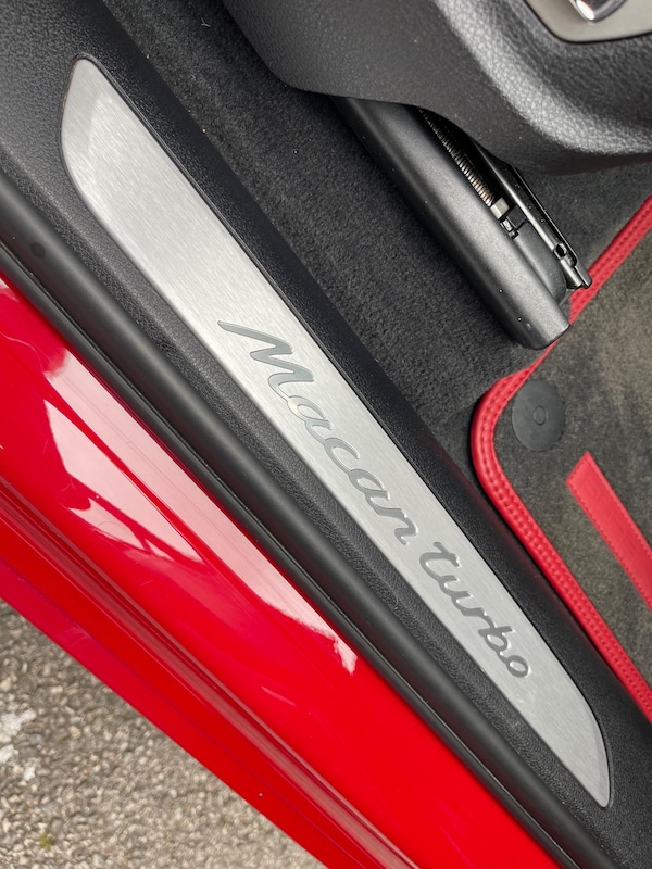 Used Porsche Macan 2020 for sale - 75669288: Photo 60