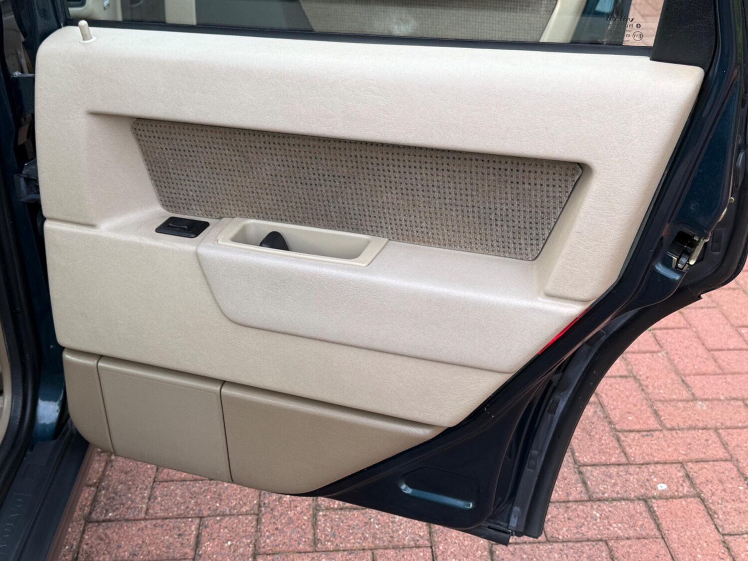 Used Volvo 850 for sale - 77575403: Photo 29