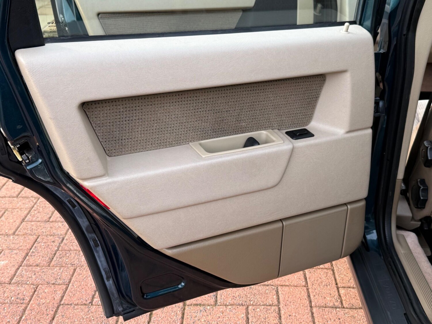 Used Volvo 850 for sale - 77575403: Photo 31