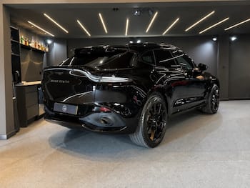 Used Aston Martin DBX 2021 for sale - 79652657: Photo