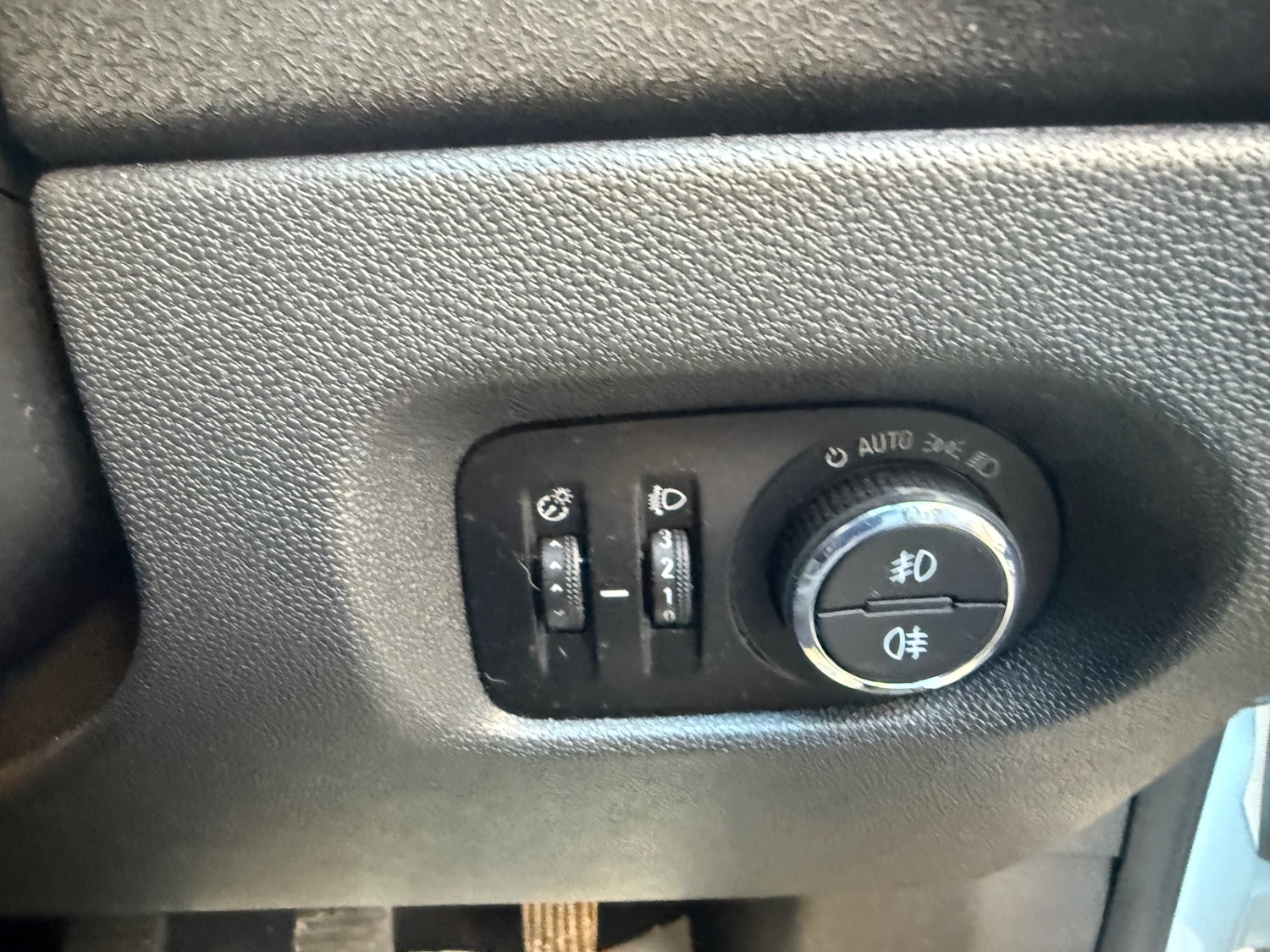 Used Vauxhall Corsa 2014 for sale - 76736562: Photo 24