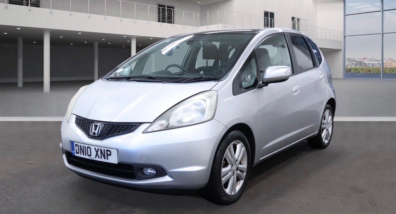Used Honda Jazz 2010 for sale - 77592277: Photo 2