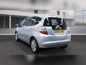 Used Honda Jazz 2010 for sale - 77592277: Photo