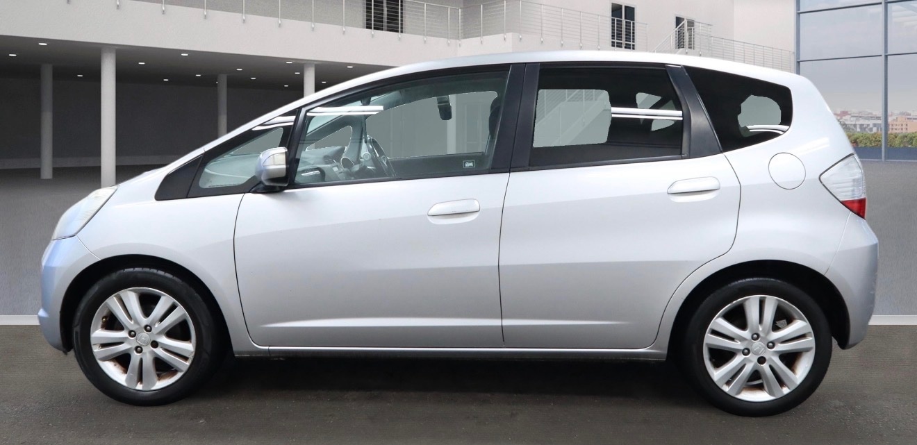 Used Honda Jazz 2010 for sale - 77592277: Photo 6