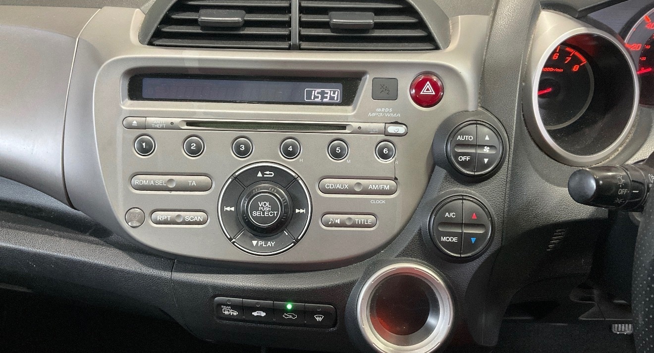 Used Honda Jazz 2010 for sale - 77592277: Photo 9