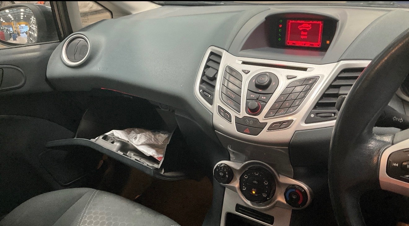 Used Ford Fiesta 2010 for sale - 77360874: Photo 10