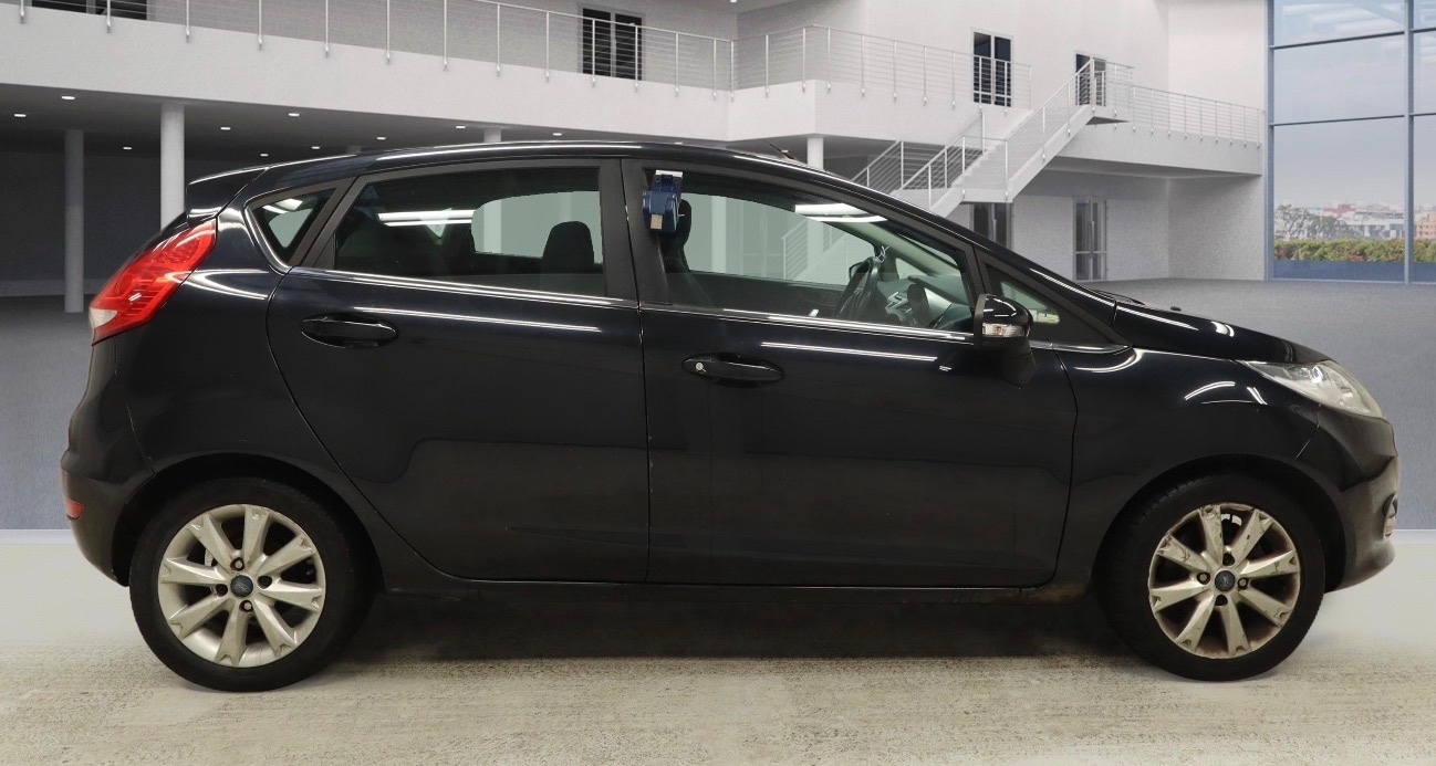 Used Ford Fiesta 2010 for sale - 77360874: Photo 5