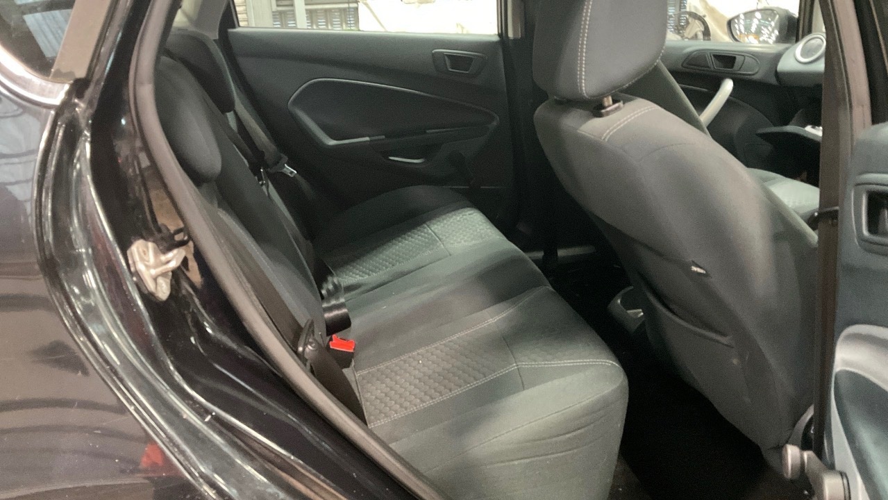 Used Ford Fiesta 2010 for sale - 77360874: Photo 8