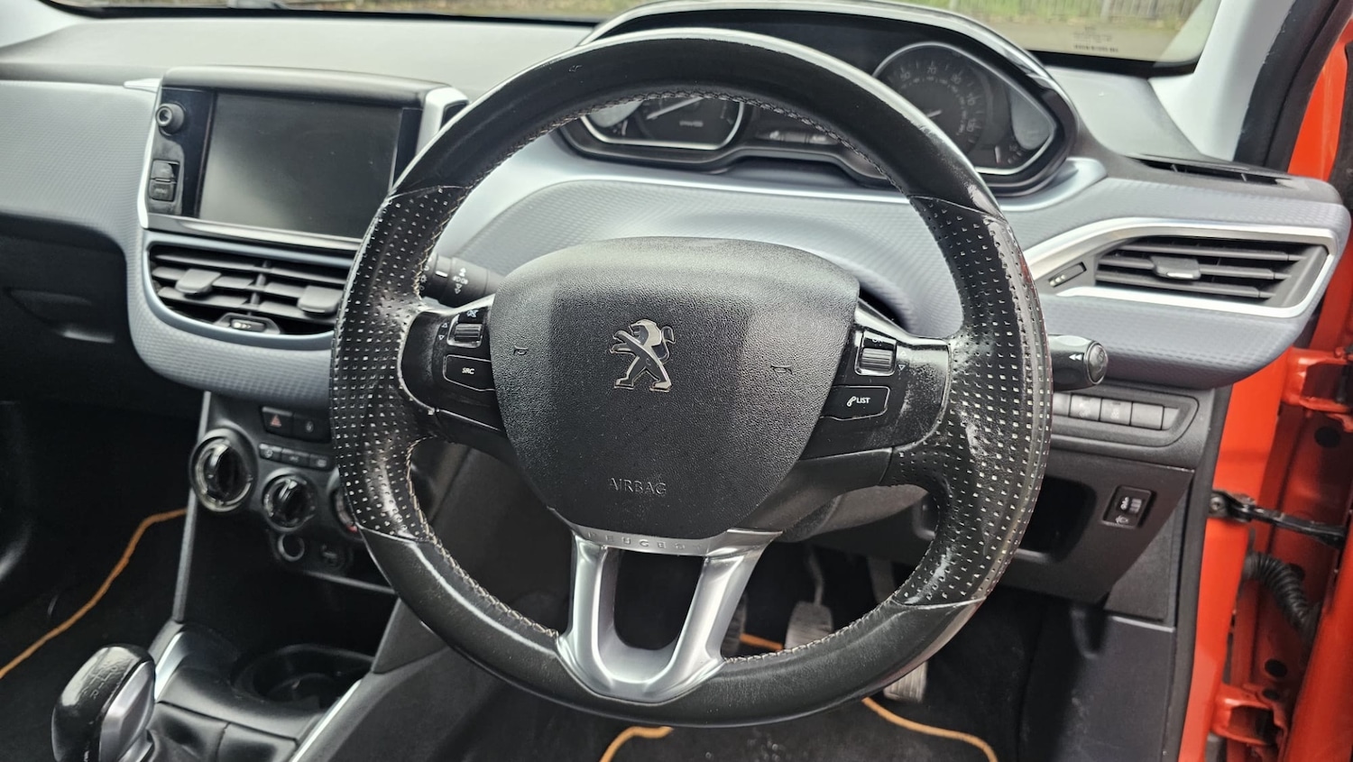 Used Peugeot 208 2015 for sale - 77694581: Photo 10