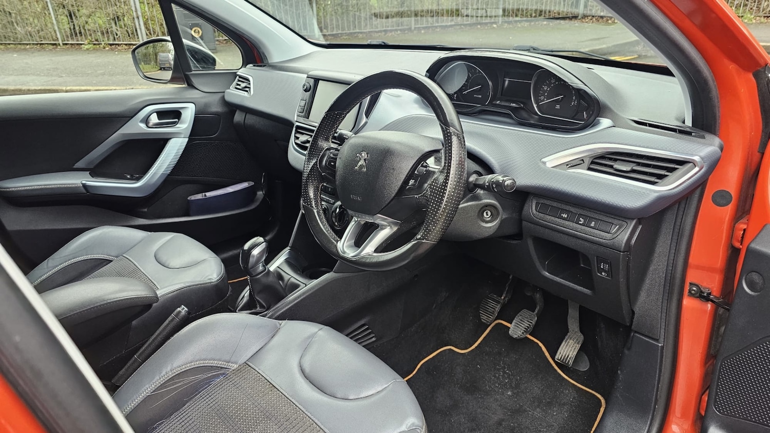 Used Peugeot 208 2015 for sale - 77694581: Photo 13