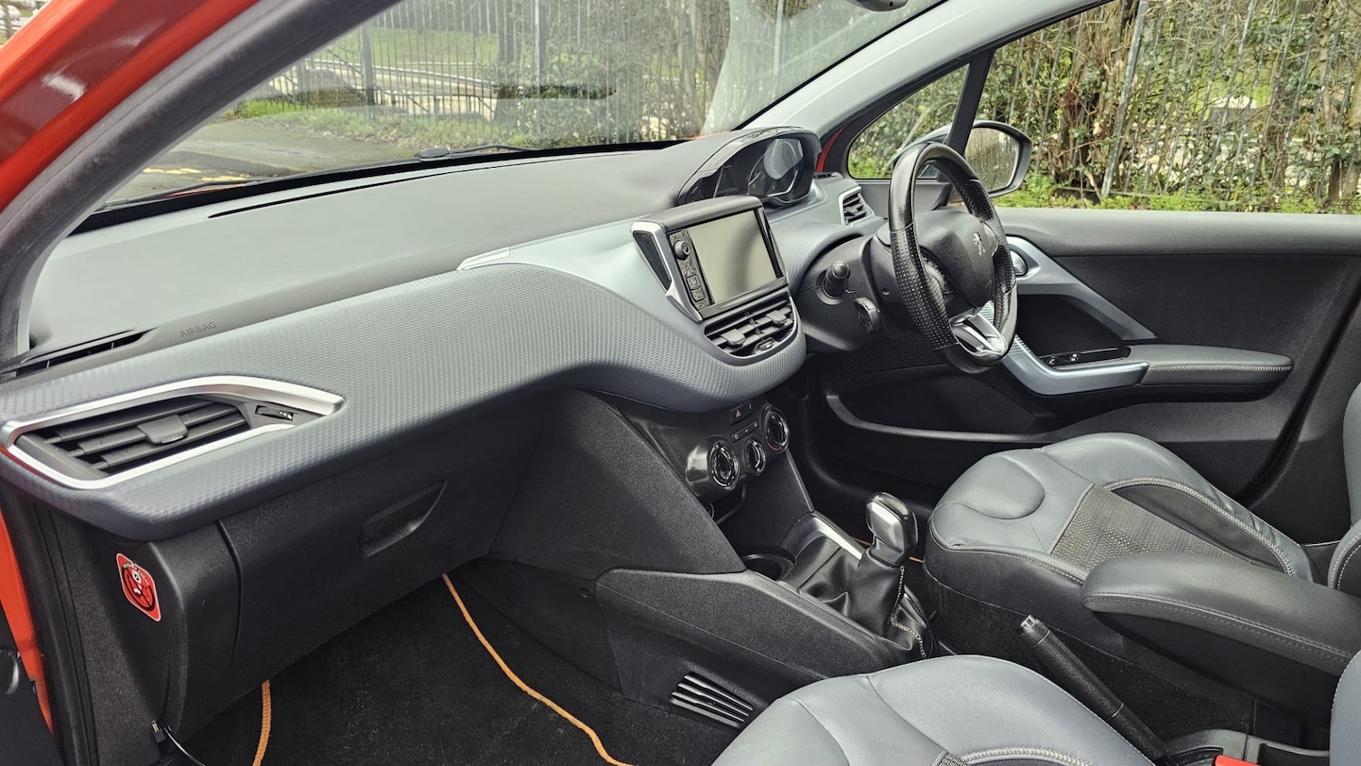 Used Peugeot 208 2015 for sale - 77694581: Photo 15