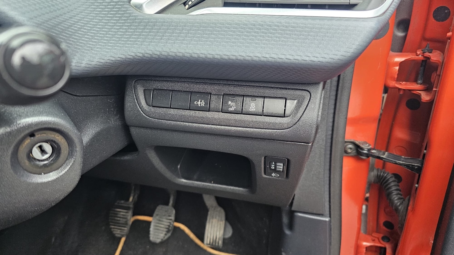 Used Peugeot 208 2015 for sale - 77694581: Photo 17