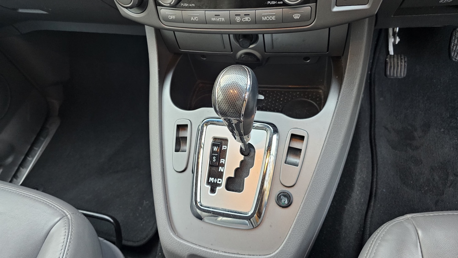 Used Ssangyong Turismo 2015 for sale - 77742723: Photo 10