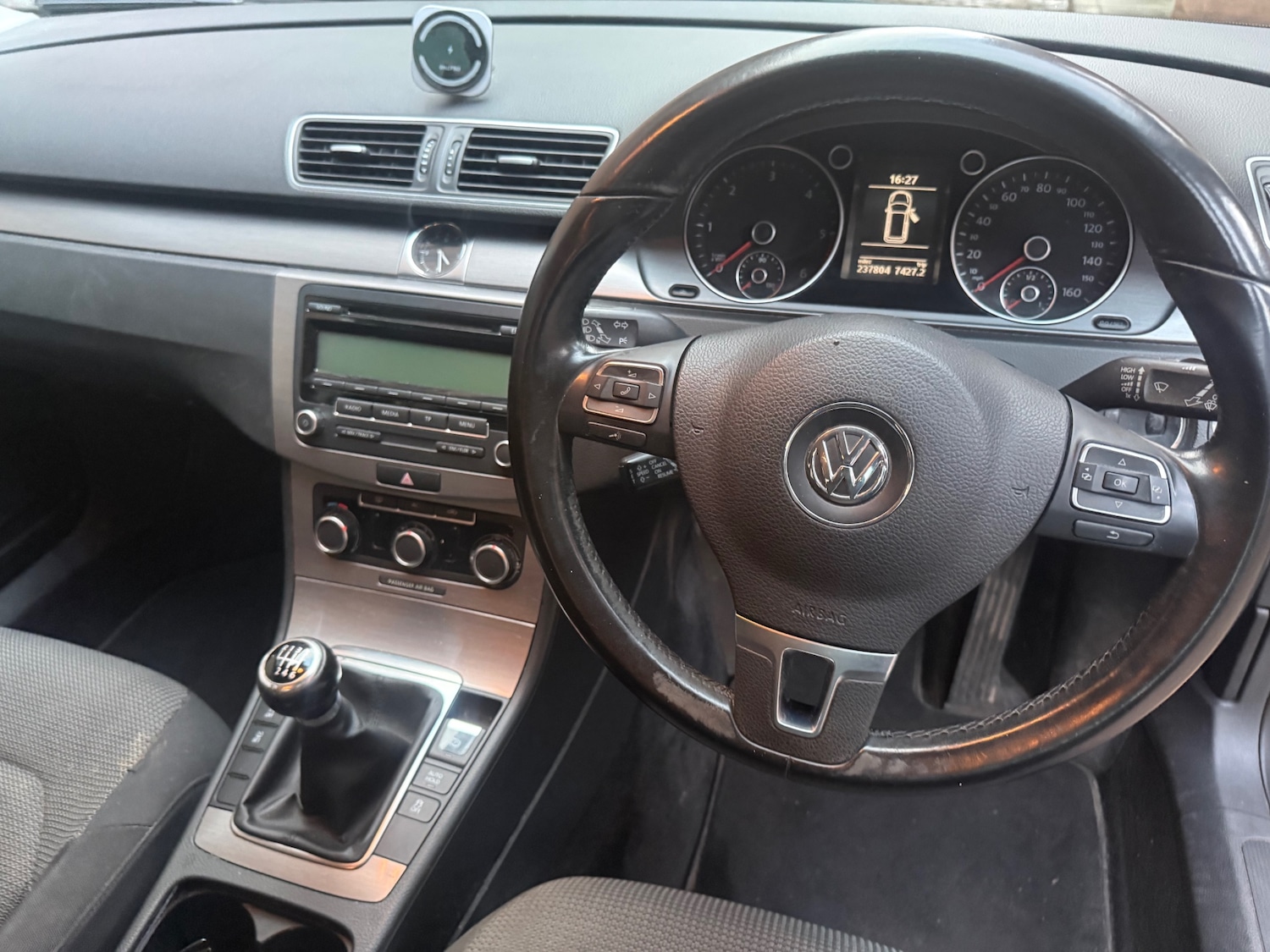 Used Volkswagen Passat 2011 for sale - 76847716: Photo 10