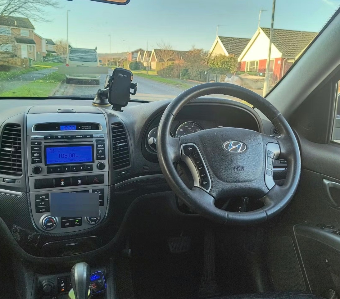 Used Hyundai Santa Fe 2011 for sale - 77162717: Photo 7