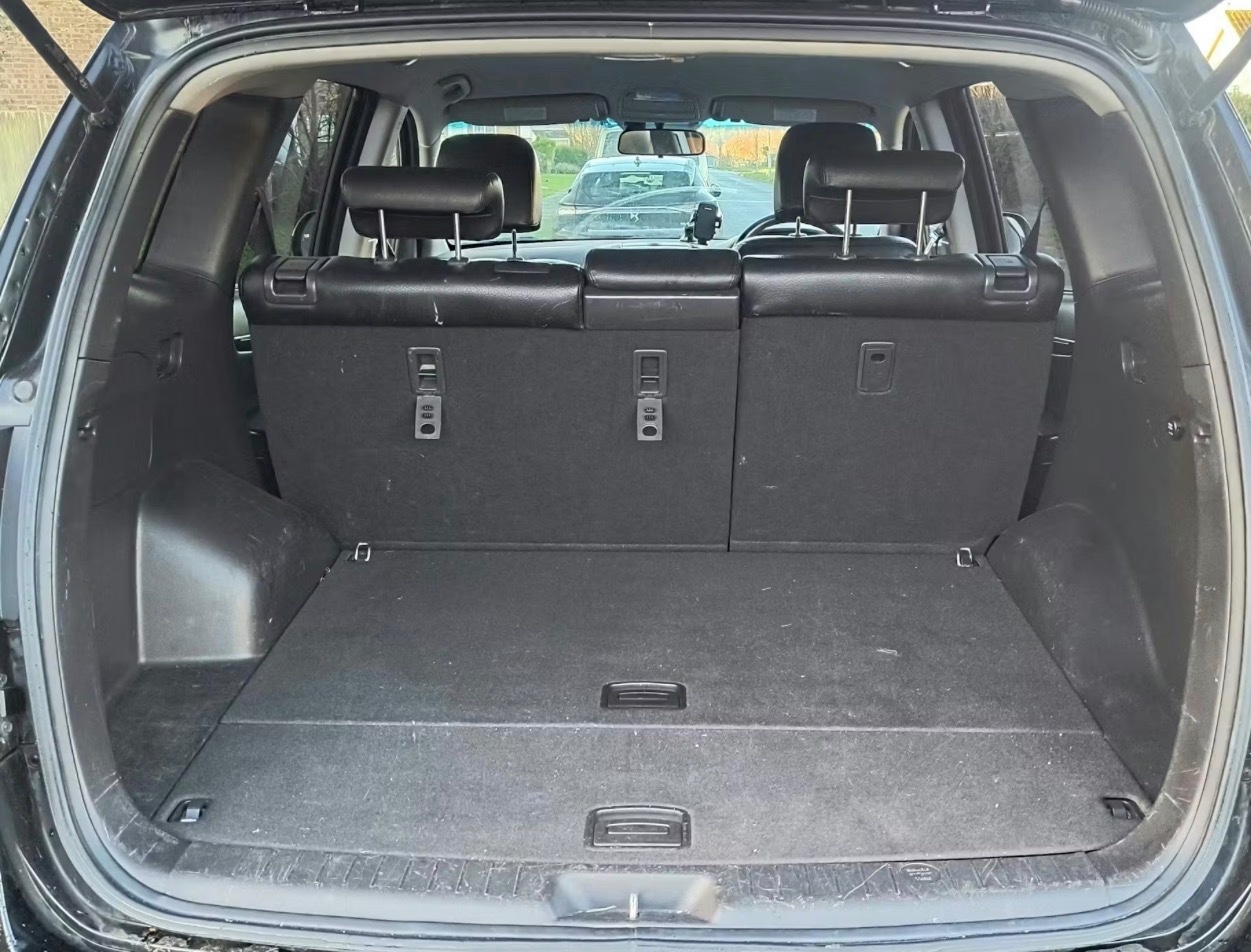 Used Hyundai Santa Fe 2011 for sale - 77162717: Photo 8