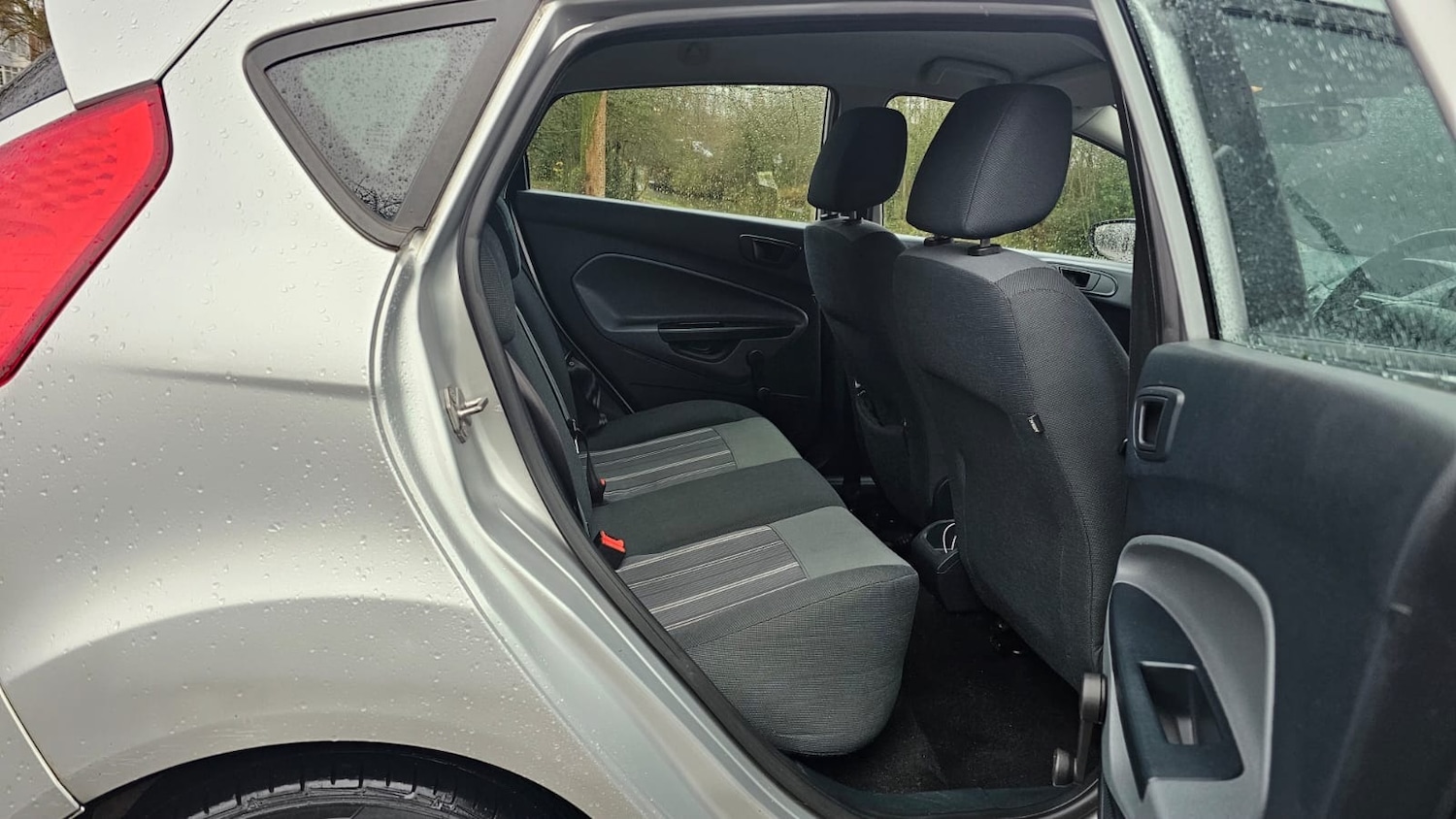 Used Ford Fiesta 2010 for sale - 77085128: Photo 10