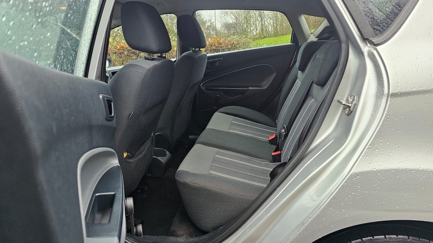 Used Ford Fiesta 2010 for sale - 77085128: Photo 12