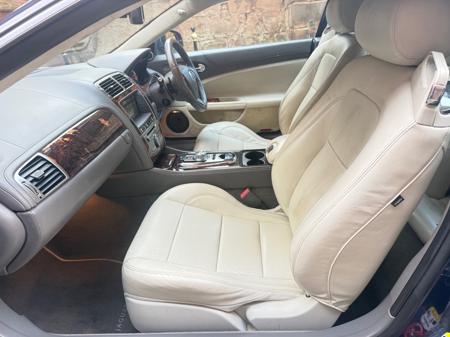 Used Jaguar XK 2011 for sale - 76918205: Photo 26