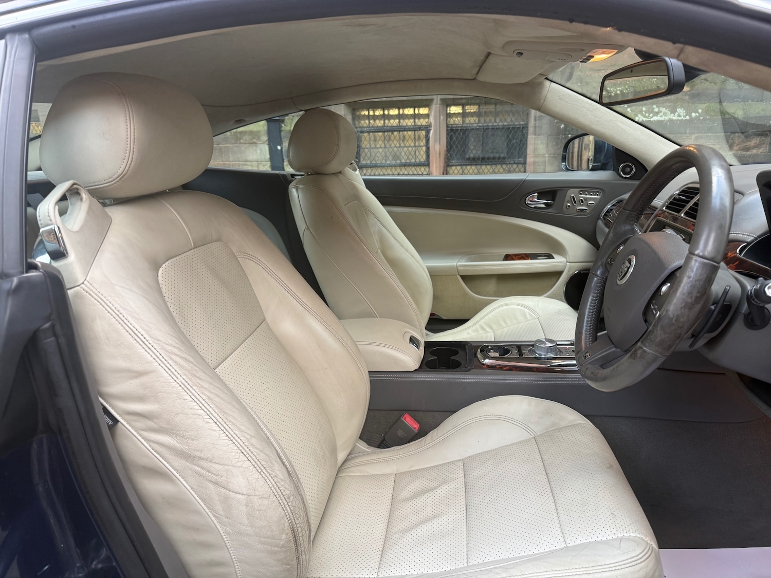 Used Jaguar XK 2011 for sale - 76918205: Photo 32