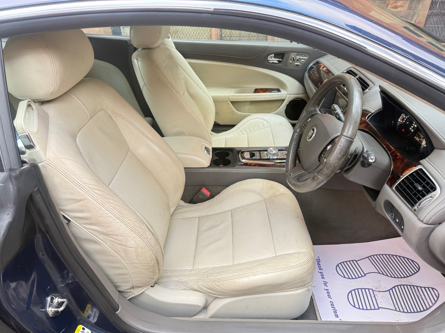 Used Jaguar XK 2011 for sale - 76918205: Photo 5