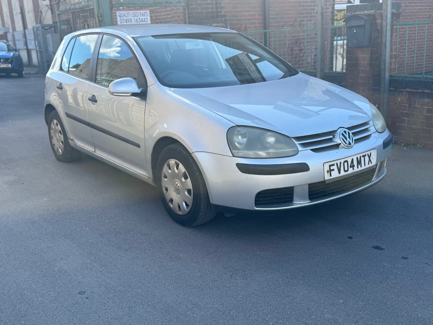 Used Volkswagen Golf 2004 for sale - 77044771: Photo 2