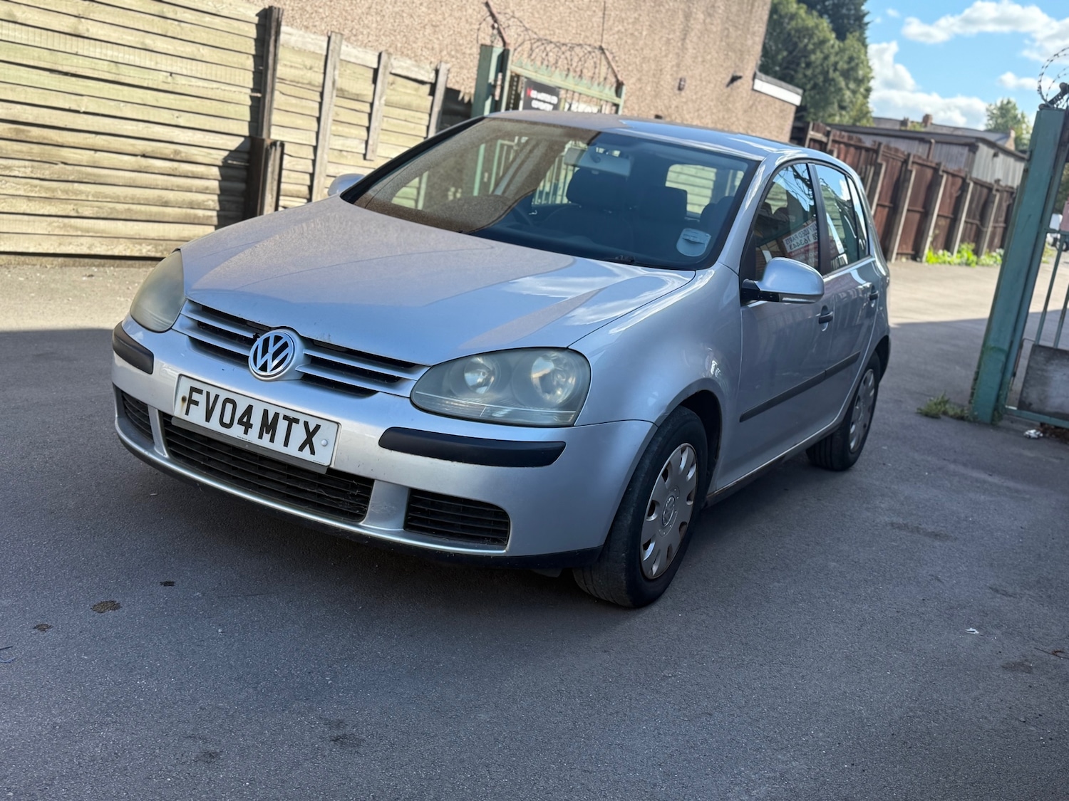 Used Volkswagen Golf 2004 for sale - 77044771: Photo 26