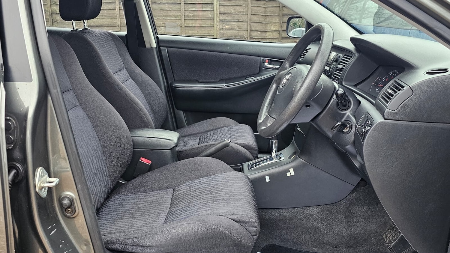 Used Toyota Corolla 2003 for sale - 76746257: Photo 35