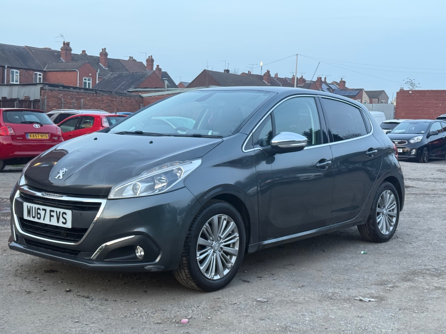 Used Peugeot 208 2017 for sale - 77968896: Photo 2