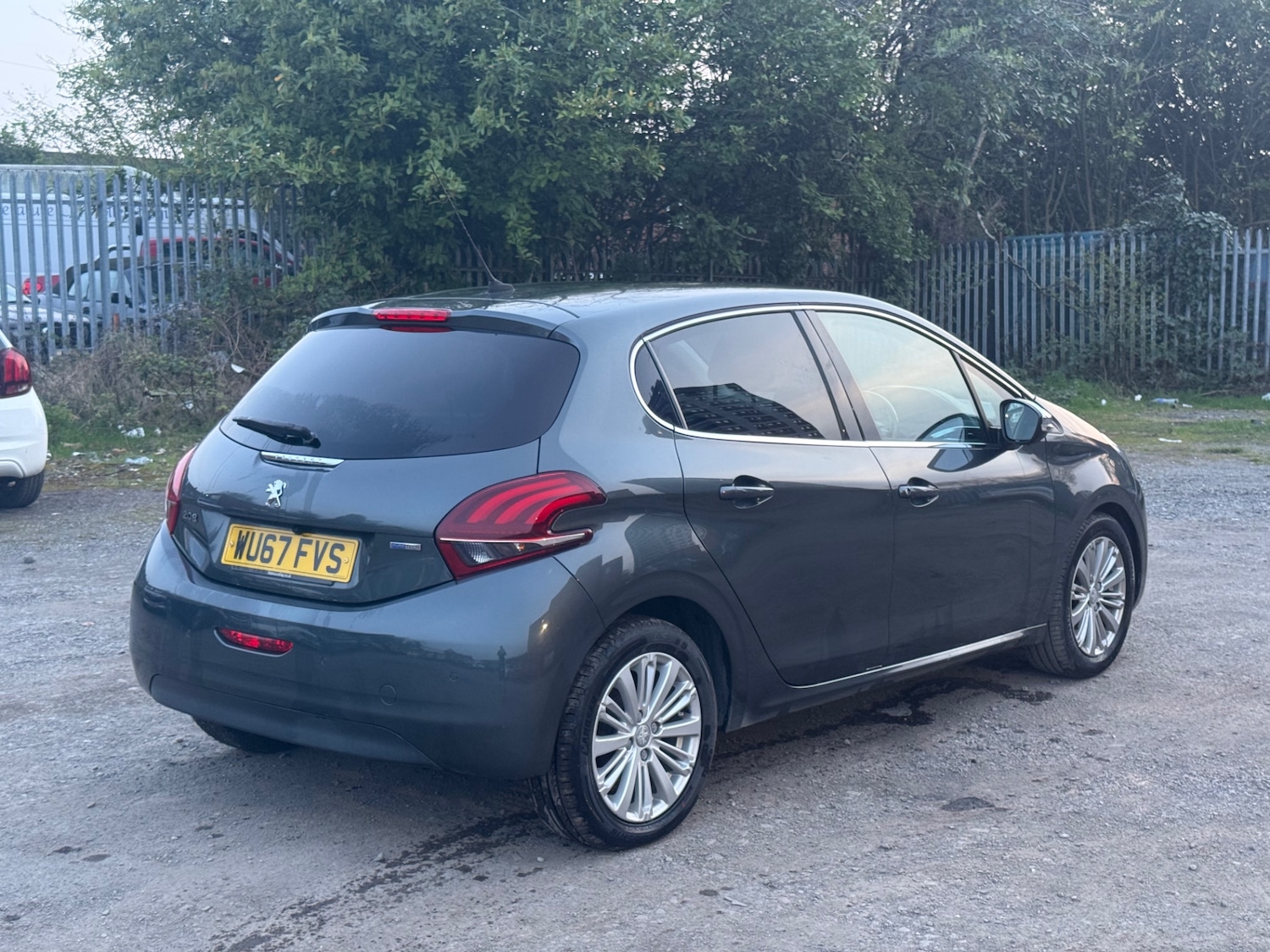Used Peugeot 208 2017 for sale - 77968896: Photo 3