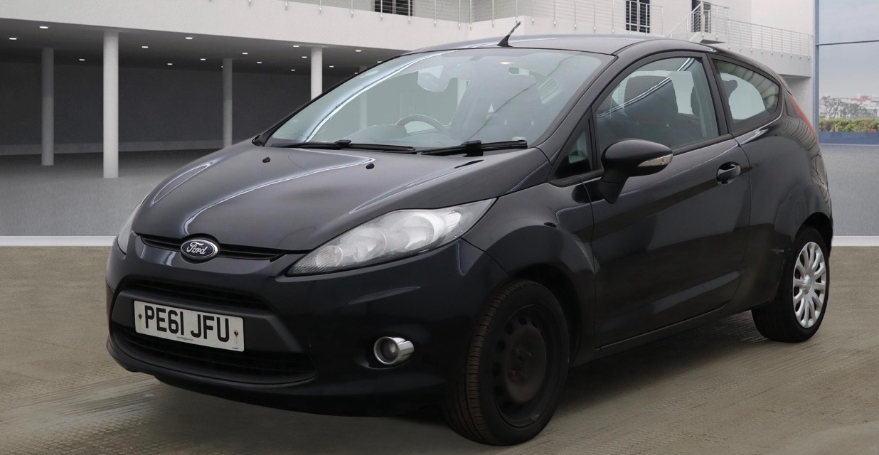 Used Ford Fiesta 2011 for sale - 77992049: Photo 2