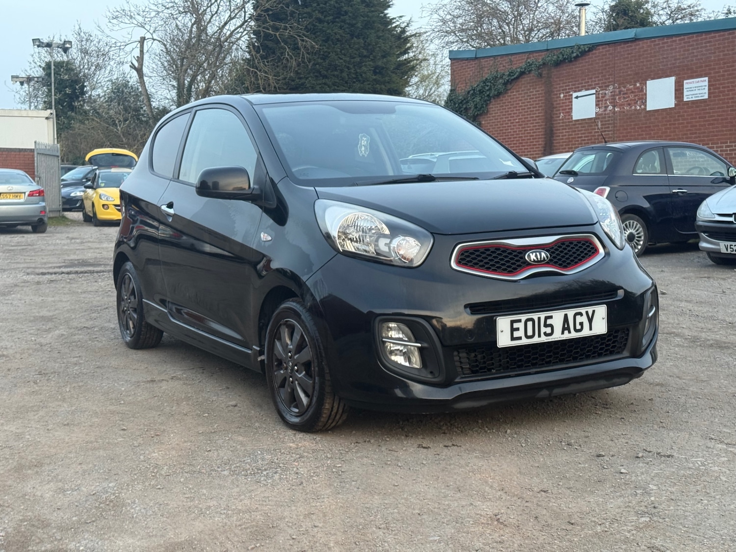 Used Kia Picanto 2015 for sale - 77968842: Photo 2