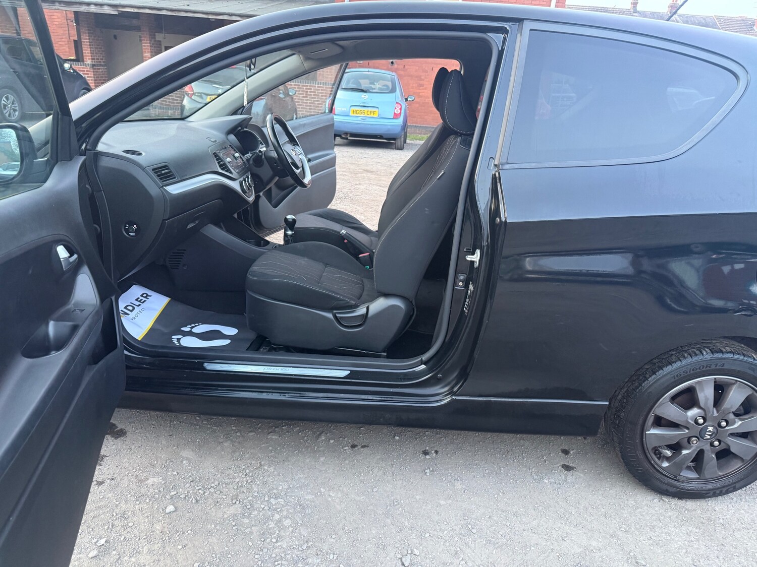 Used Kia Picanto 2015 for sale - 77968842: Photo 25