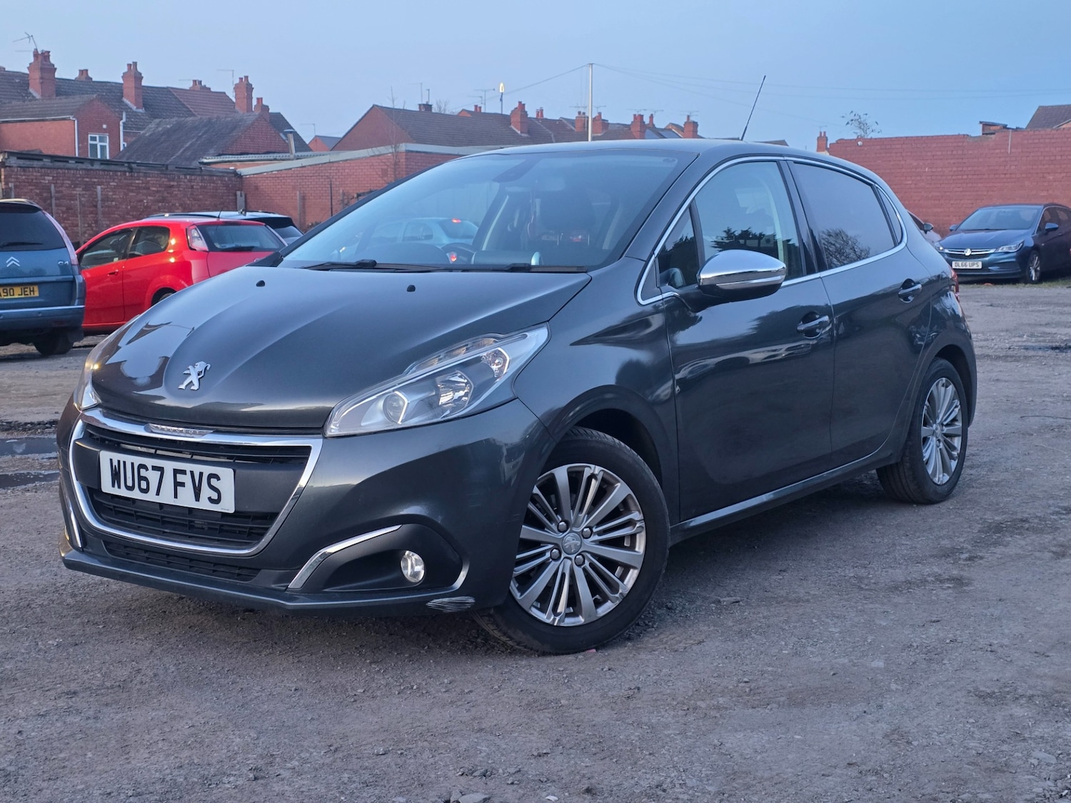 Used Peugeot 208 2017 for sale - 77938561: Photo 2