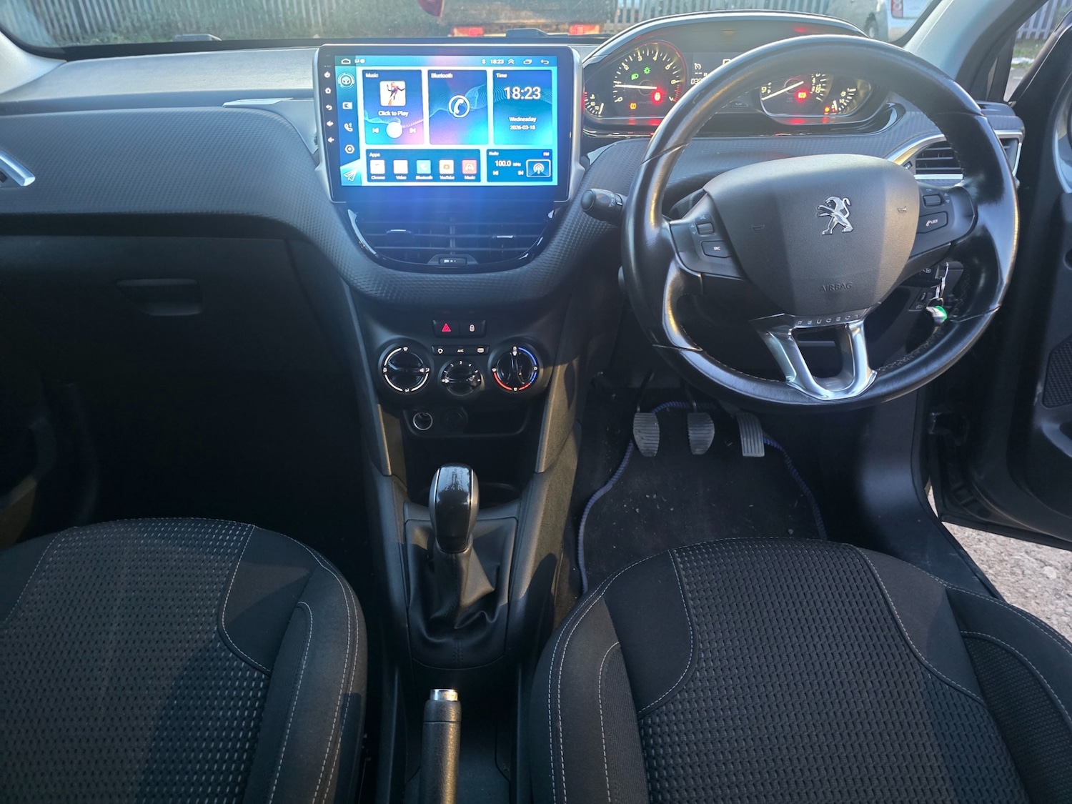 Used Peugeot 208 2017 for sale - 77938561: Photo 9