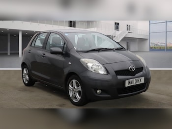 Used Toyota Yaris 2011 for sale - 77597576: Photo