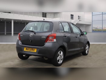 Used Toyota Yaris 2011 for sale - 77597576: Photo