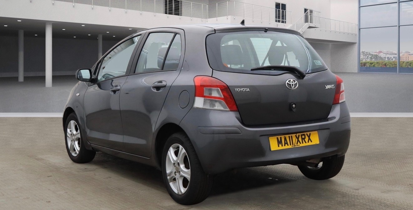 Used Toyota Yaris 2011 for sale - 77597576: Photo 4