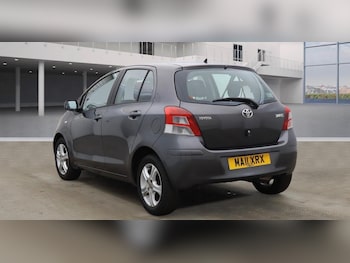 Used Toyota Yaris 2011 for sale - 77597576: Photo