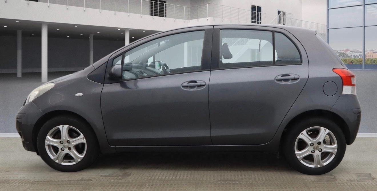 Used Toyota Yaris 2011 for sale - 77597576: Photo 6