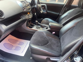 Used Toyota RAV4 2010 for sale - 75539200: Photo