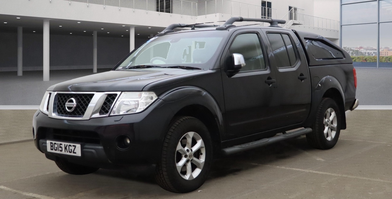 Used Nissan Navara 2015 for sale - 76442229: Photo 2